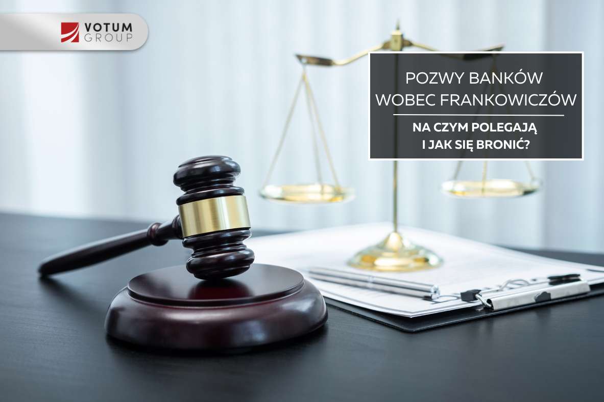 pozwy-bankow-franki-wyroznione Waga, młotek sędziowski na biurku, kancelaria