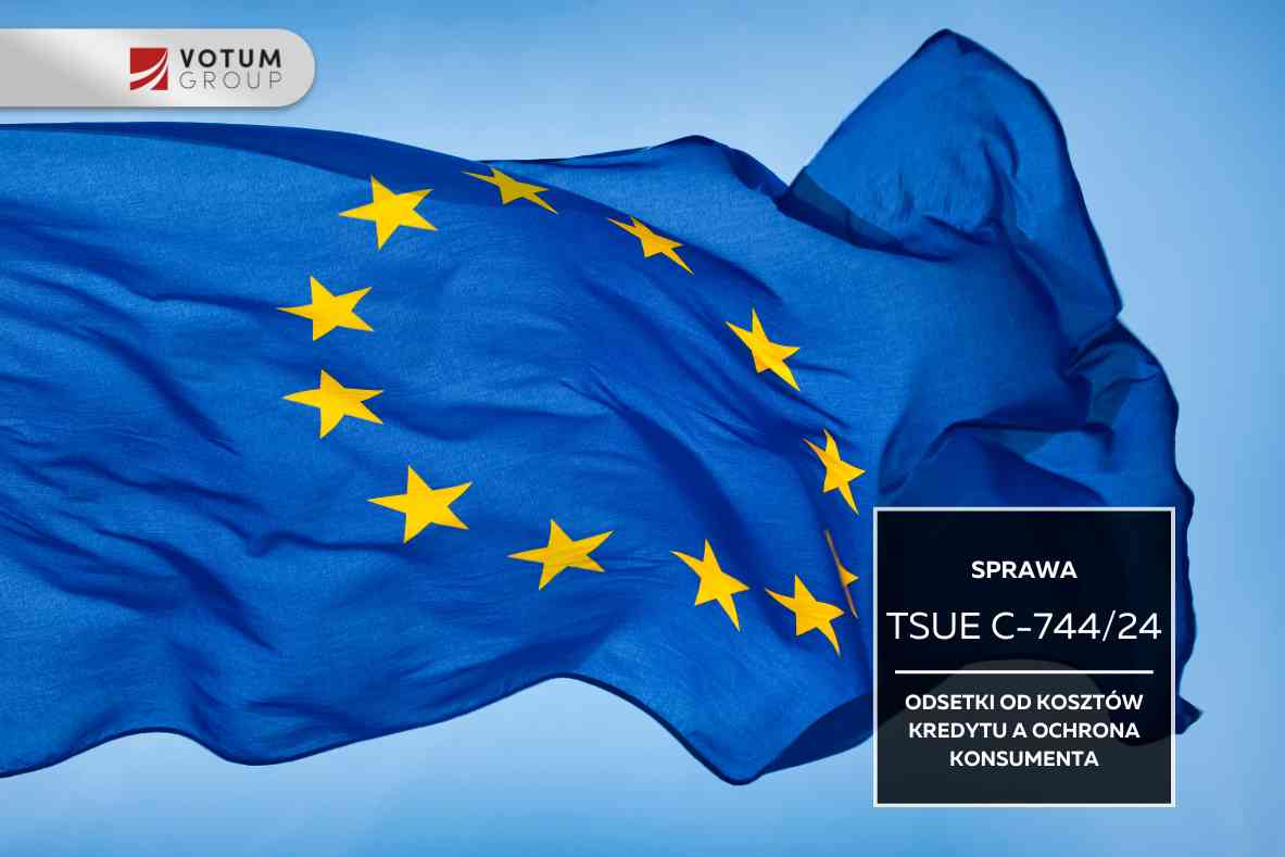 Zalana światłem, powiewająca flaga Unii Europejskiej na błękitnym tle.